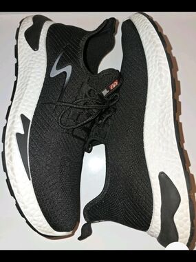 unltd. Black/White Mesh Rubber Low Top Lace-Up Men's Sneaker 11